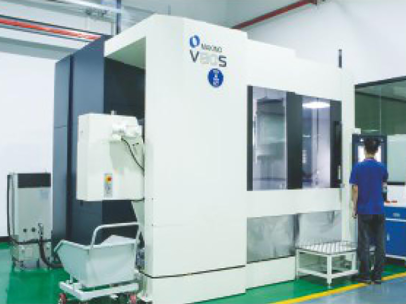 MAKINO V80S five axis